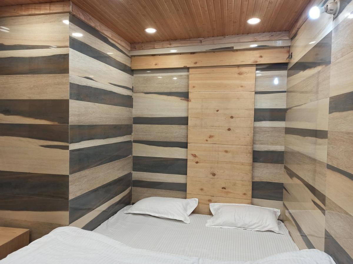 Hotel Neem Baba Nainital Exterior photo